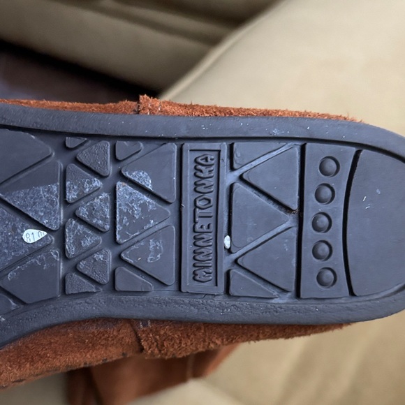 Minnetonka Brown Fringed Moccasin Boots - Picture 4 of 8